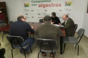 IU asume la reivindicación de los vecinos del Cobre para mejorar el consultorio del barrio