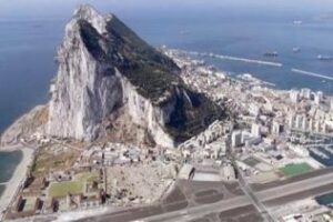 Gibraltar niega irregularidades fiscales y acusa a Almunia de actuar "en interés" de España