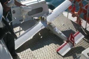 Localizado cerca de Ceuta un avión de aeromodelismo con hachís en su interior