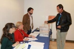 El presidente de Mancomunidad señala que la comarca "se está jugando mucho este domingo"