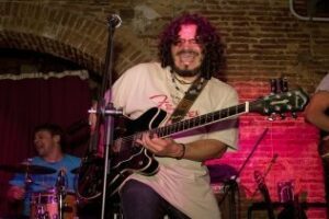 Raimundo da lo mejor de sí mismo ante el numeroso público algecireño