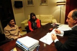 El alcalde se reúne con Apadis para conocer las necesidades del colectivo