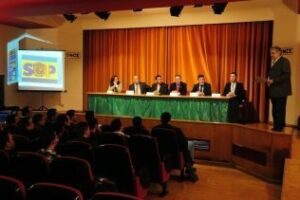 Policías locales participan en un curso de detección de documentos falsos organizado por el sindicato SUP