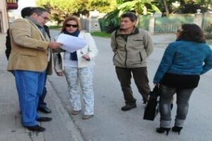 Eva Pajares anuncia la limpieza inmediata" de los imbornales de la avenida Aguamarina