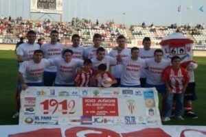 Los aficionados del Algeciras podrán elegir el "Once del Centenario"