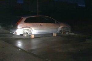 Nuevo robo de ruedas de coches en La Ermita