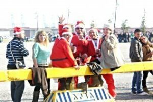 Los algecireños toman la calle en la celebración diurna de la fiesta de la Nochebuena