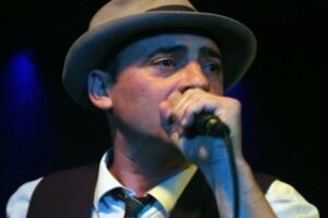 El cantautor Toni Zenet actuará mañana viernes en el Teatro Municipal Florida