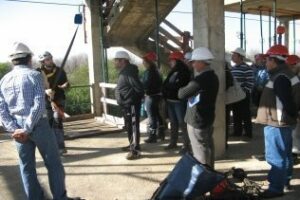 Los alumnos de los talleres de empleo de Mancomunidad visitan la Fundación Laboral de la Construcción en Dos Hermanas