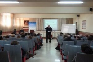 El colegio Montecalpe organiza un curso de orientación familiar