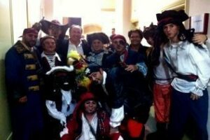 Landaluce y Cid apoyan al cuarteto de Algeciras en su primera actuación en Cádiz