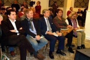 Cid asiste en Sevilla a la presentación de la memoria 2011 de las Escuelas Taurinas andaluzas