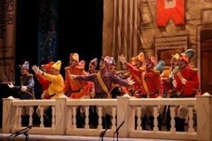 Sexto día de preliminares en el Falla, hoy actúa la comparsa barreña "El yerbatero"