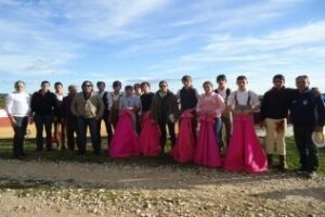 Alumnos de la Escuela Municipal de Tauromaquia participan en un tentadero en Sevilla