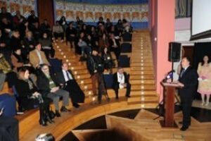 Entregan los premios del V Certamen de Poesía Social Julia Guerra"