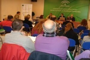 La APCG y el CADE promueven el autoempleo de los periodistas