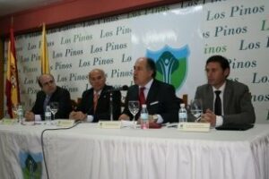 Los Pinos abre su jornada cultural con una conferencia del Bicentenario a cargo del alcalde