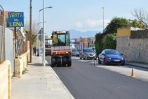 El Ayuntamiento acomete mejora de la calzada de la Avenida de Diputación, que estaba hundida
