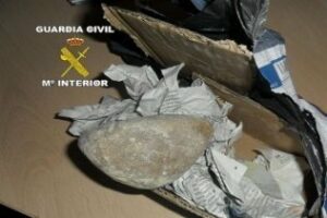 Detenido un joven por enviar piedras en lugar de los teléfonos que vendía por Internet