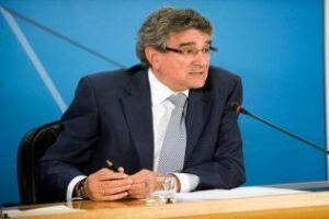 Pizarro dice en Algeciras que el caso Invercaria está "manipulado" por el PP para "debilitar al Gobierno del PSOE"