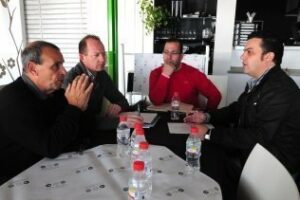 Los hosteleros del paseo marítimo de Getares piden mejoras para la temporada de verano