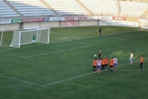 Juan Llaves no es suficiente para derrotar a un noble Algeciras