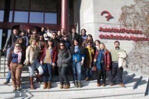 Alumnos gaditanos de Comercio Internacional visitan el Puerto algecireño