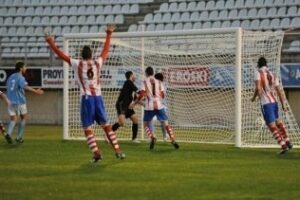 El Algeciras no pierde comba