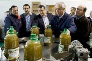 Arenas creará un estatuto del Mundo Rural para evitar la emigración joven