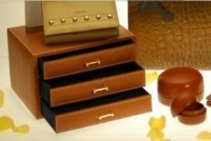 Sindicatos y empresarios del sector de la piel cierran un acuerdo hasta 2014