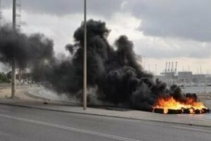 Los accesos al Puerto provocan las primeras tensiones de la huelga en Algeciras