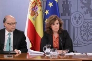 El Gobierno anuncia una subida en la factura de la luz del 7% desde abril