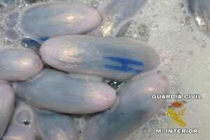 Operado de urgencia al no evacuar el hachís que había tragado