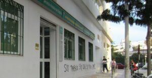 UGT y CCOO: El descenso del paro en abril es "tres veces menor que en 2011"