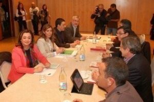 PSOE e IU, de acuerdo en no recortar en educación, sanidad y dependencia