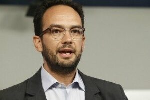 El PSOE presenta una enmienda a la totalidad de los PGE por "injustos"