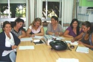 "Un piso de estudiantes", teatro para conmemorar el Día Internacional Gitano