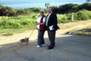 Limpieza mejorará la plaza junto a la asociación de vecinos Punta Carnero