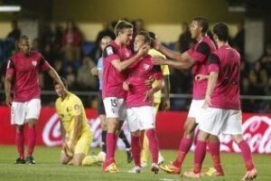 El Málaga cae derrotado en el regreso de Santi Cazorla al Madrigal