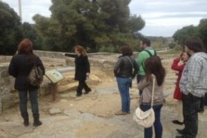 Alumnos y profesores de Turismo realizan una visita guiada a San Roque