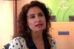 Montero: "se torpedea la subasta de medicamentos porque no es copago"