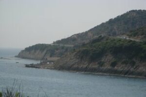 Rescatan al tripulante de un kayak en la zona de La Ballenera