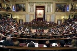 Un tercio de los diputados compatibiliza su escaño con otras actividades
