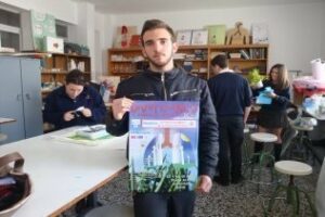 El cartel de Diverciencia, idea original de un alumno de Salesianos