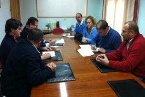 La asociación de feriantes costeará el alumbrado de la Feria de Los Barrios