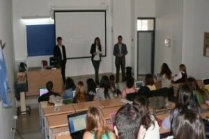 CCOO informa en la comarca de su recurso a la reforma educativa