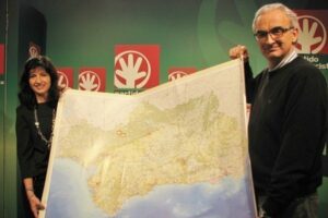 La dimisión de Pilar González sitúa al borde del precipicio al PA