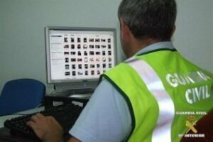 Detenido un hombre con 3.000 vídeos de pornografía infantil
