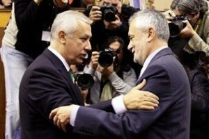 El Parlamento andaluz reelige a Griñán como presidente de la Junta