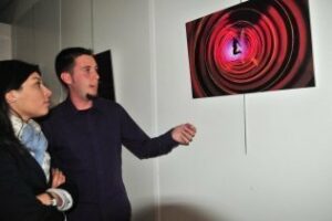 Fran Montes expone Midnight Colors" en la Delegación de Juventud